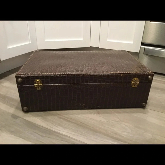 MAXIMILLION VINTAGE BROWN CROC LEATHER HARD SUITCASE LUGGAGE DECOR Y2K DECOR - Picture 8 of 9